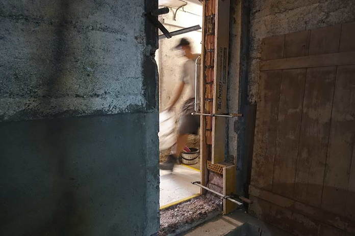 Wand-Durchbruch für einen Durchgang bei einem Umbau